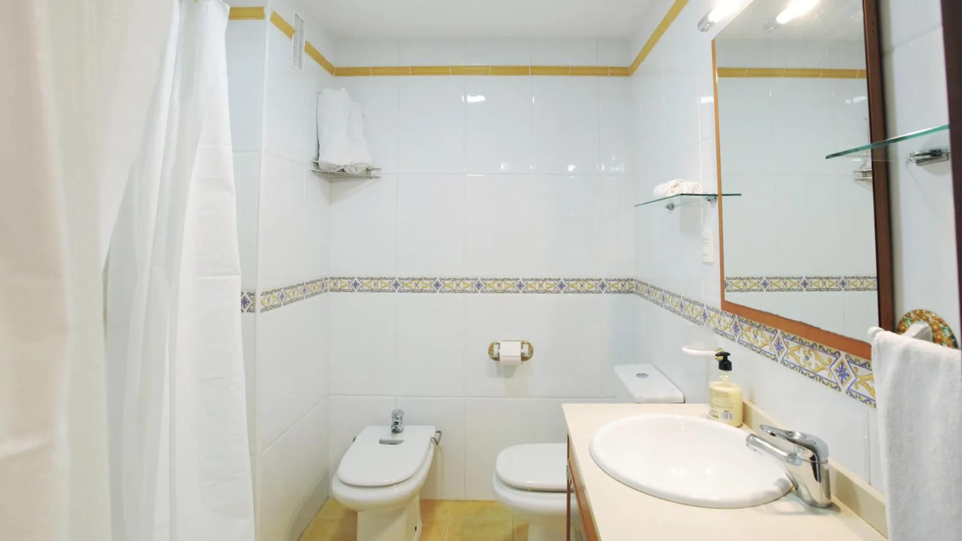 Wavefront Retreat By Gms Apartamentos Fuengirola Apartment